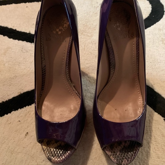 Vince Camuto heels sz 38 - Picture 1 of 2